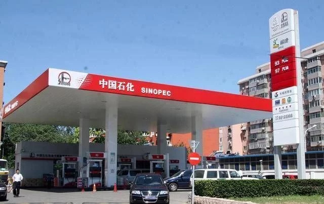 校車加油時應注意哪些安全措施/ 校車加油時應注意哪些安全措施