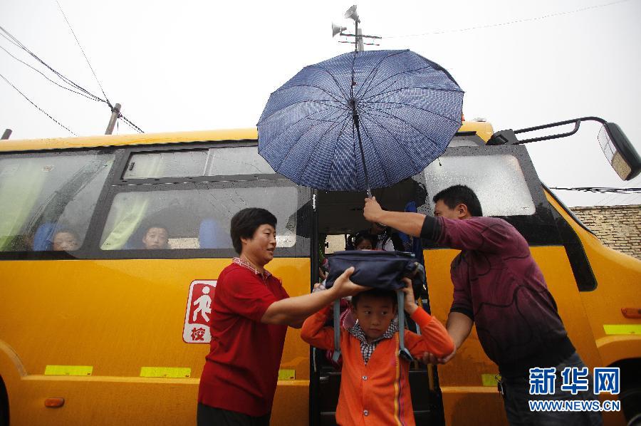 （教育）（3）村里來了“大鼻子”校車