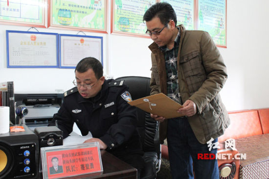 安鄉縣200余輛校車集中“體檢”（圖）