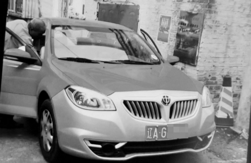 12座“校車”拉了多少人？小學生答：17個！