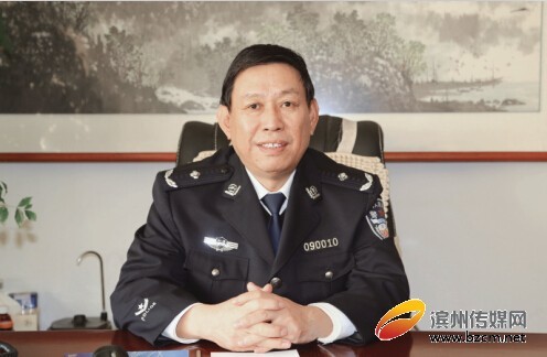 濱州交警排隱患為校車安全運(yùn)行一路護(hù)航