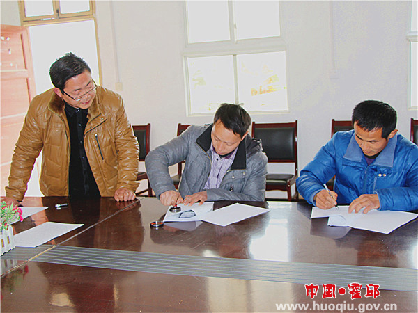 霍邱：馮瓴中心校讓校車“跑”得更安全