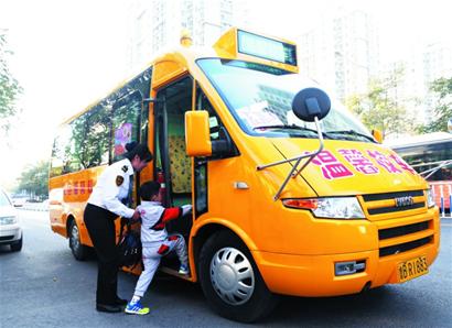 島城首條幼兒園專線校車開通