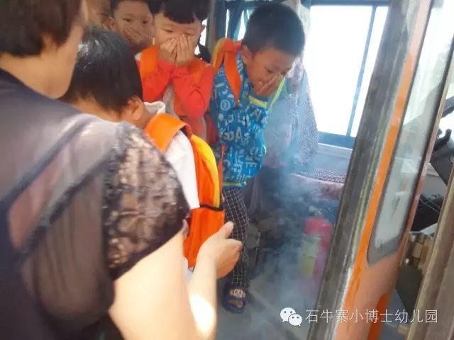 幼兒園校車該有的發展方向——組織校車安全應急演練 幼兒園校車該有的發展方向——組織校車安全應急演練