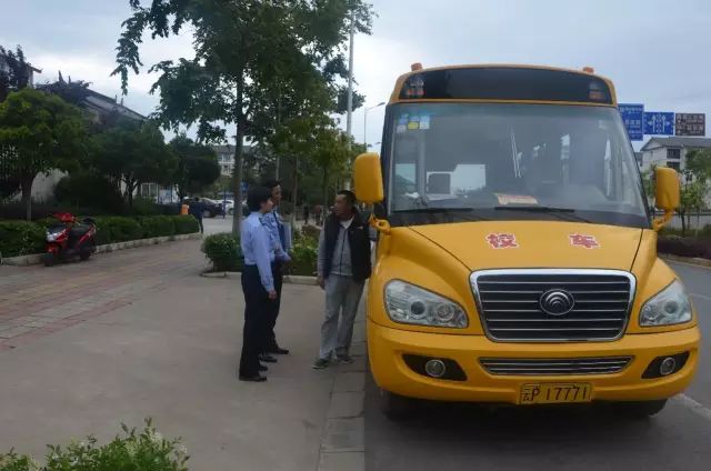 云南麗江開展校車及校車司機(jī)大排查