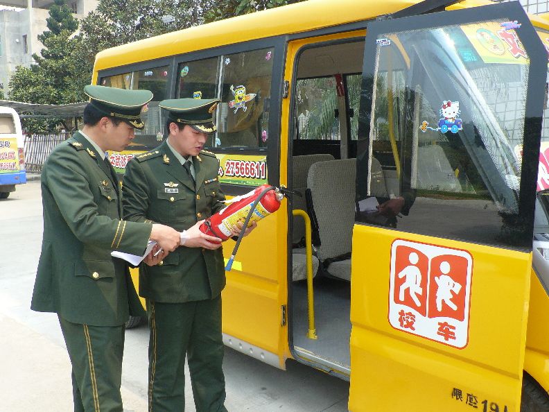 幼兒園校車存隱患“登上”平頂山郟縣交通違法曝光臺