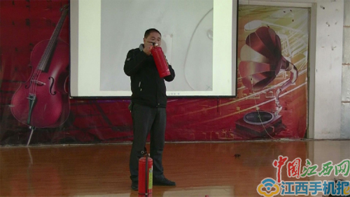 江西省蘆溪外國語學校開展校車安全演練 增強師生應急逃生能力