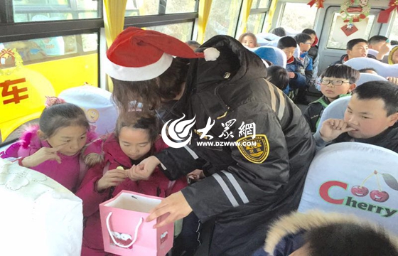 “雙旦”來襲 交運(yùn)溫馨校車流動課堂繽紛多彩