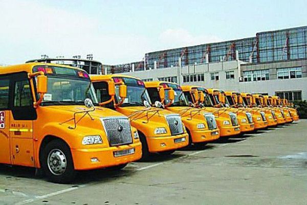 我國(guó)校車發(fā)展還面臨三大障礙