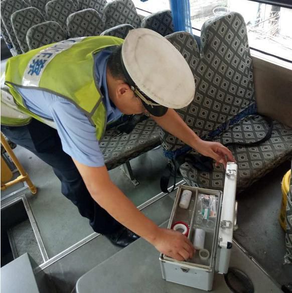 重慶市交巡警總隊開展校車專項整治活動/ 重慶市交巡警總隊開展校車專項整治活動