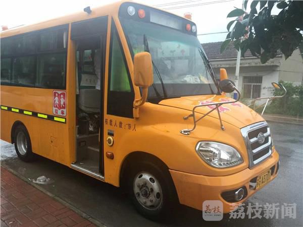 江蘇灌云縣一19座幼兒園校車超載被查