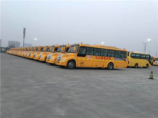 大鼻子校車放假體檢 下學期想乘坐趕緊報名