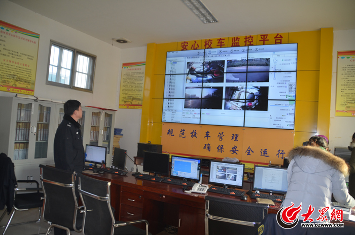 山東省濟南市商河縣:交警開展寒假校園校車安全檢查 山東省濟南市商河縣:交警開展寒假校園校車安全檢查