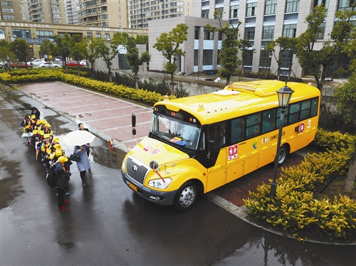浙江省臺州市椒江區:開往春天的定制公共校車