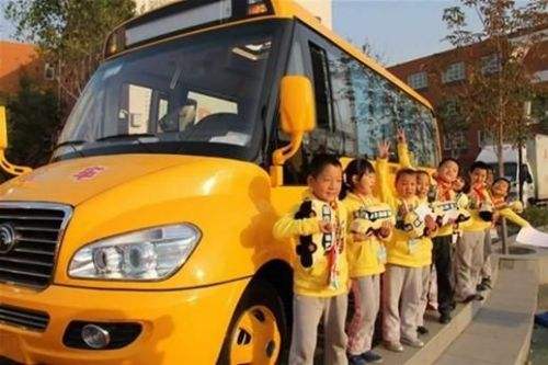 鎮江市幼兒園收費“新政”8月15日實施，新增“校車費”項目