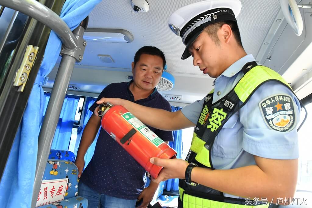 合肥瑤海：校車“體檢”迎開學