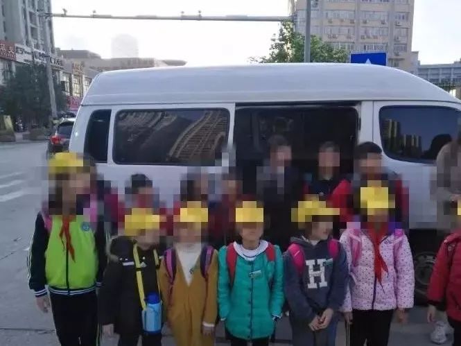 校車安全無小事，福清交警嚴(yán)查嚴(yán)處“黑校車”!!!