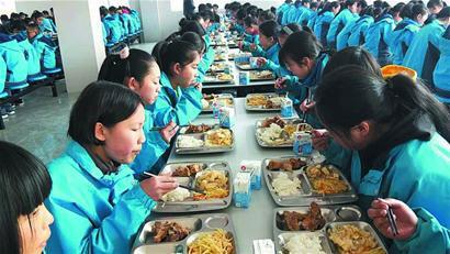 膠州教育發(fā)布|農(nóng)村教育優(yōu)質(zhì)發(fā)展 8.5元的午餐僅需1元 ,20元校車僅需2元 膠州教育發(fā)布|農(nóng)村教育優(yōu)質(zhì)發(fā)展 8.5元的午餐僅需1元 ,20元校車僅需2元