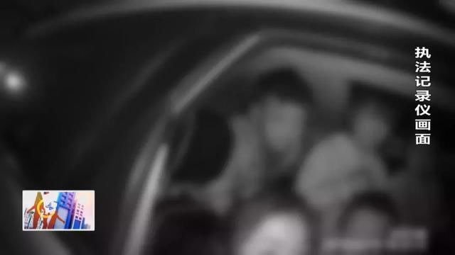 陜西渭南：面包車充當校車 核載7人竟然實載15人