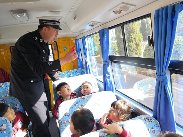 全國中小學(xué)生安全教育日 | 校車安全演練ing~