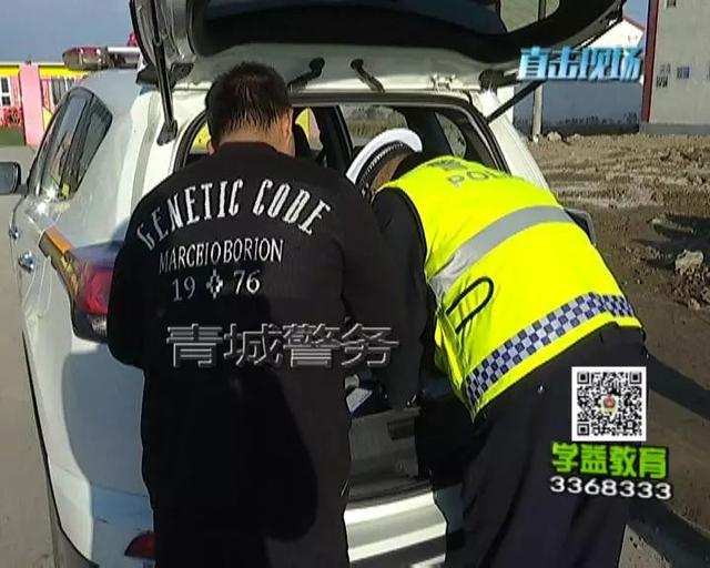 面包車變黑校車 超員載客交警嚴懲 面包車變黑校車 超員載客交警嚴懲