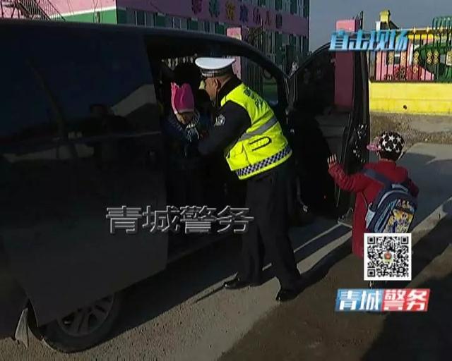 面包車變黑校車 超員載客交警嚴懲 面包車變黑校車 超員載客交警嚴懲