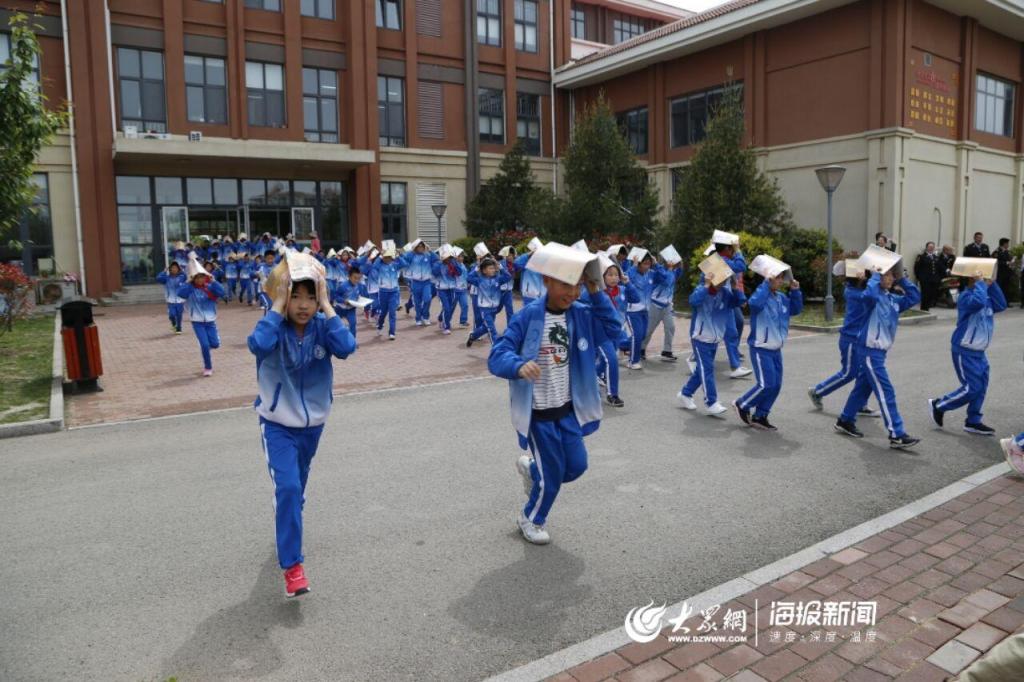 大鼻子校車攜手紅島經濟區開展安全教育日活動