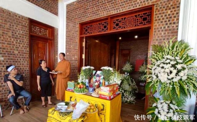 6歲男孩乘校車上學被遺忘在車里,下午被發現時已經死亡 6歲男孩乘校車上學被遺忘在車里,下午被發現時已經死亡