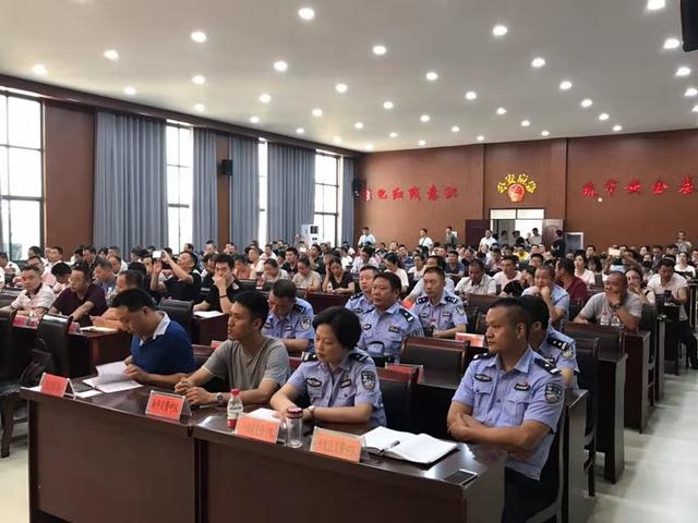 這個協會不簡單！送安全下基層，走進公安縣由大學博士授課