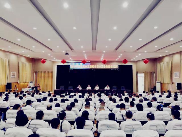 開學在即，膠州溫馨校車員工操場“點兵”