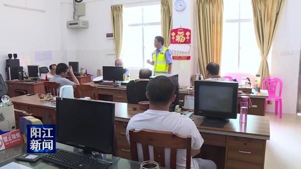 陽江市公安交警部門加強中小學校車安全檢查