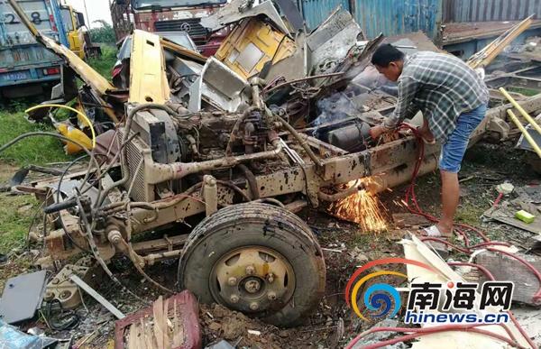 臨高交警采取行動對逾期未檢驗、未報廢校車“清零”