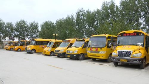 興慶區開展專項行動 42輛校車接受檢查