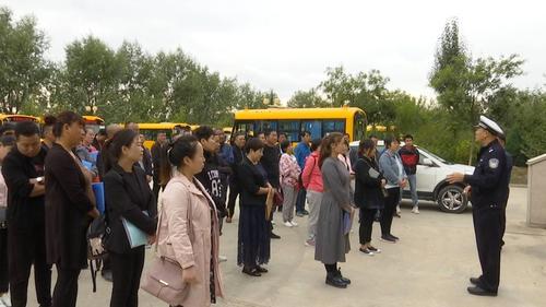 興慶區開展專項行動 42輛校車接受檢查