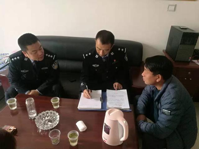 宕昌公安交警聯合縣教育局對全縣幼兒園校車開展交通 安全大排查大整治