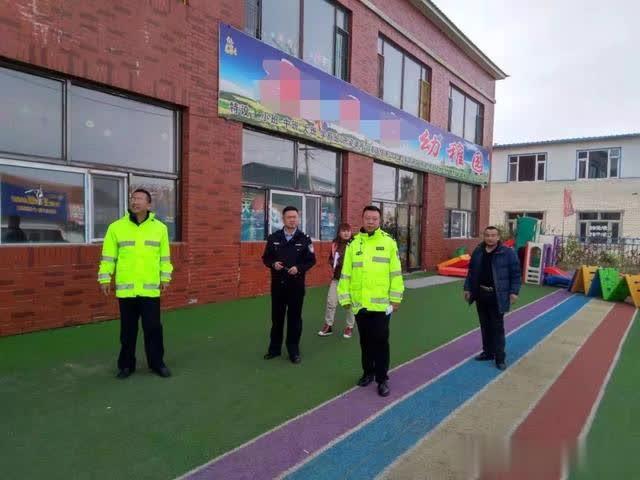 榆樹交警校車安全管理嚴查嚴控