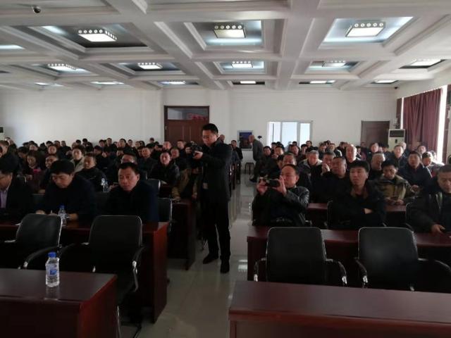 警鐘長鳴、防患未然——長春交警雙陽大隊走進吉林省福祥校車服務有限公司，開展交通安全及法制宣講活動