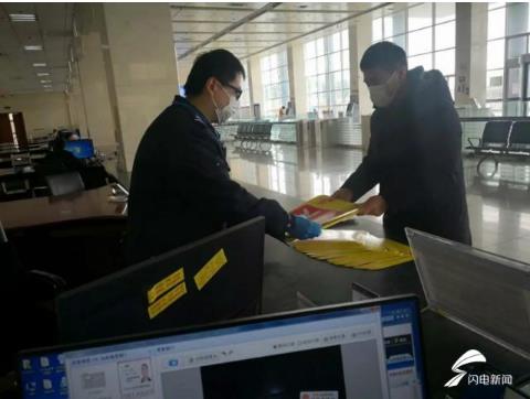 錯時服務(wù)！威海車管所為校車安全檢驗開辟“綠色通道”