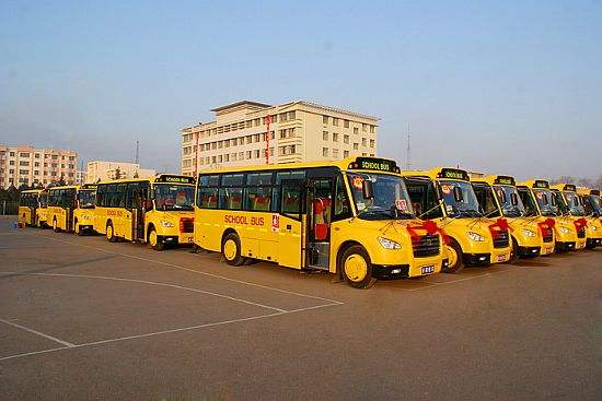 英山實小召開校車安全工作專題會議