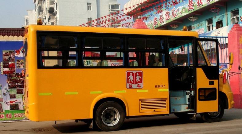 武漢漢陽區開展校車安全專項檢查