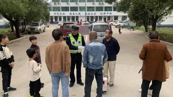 漯河：巧！同一個地點，倆陳姓“黑校車”駕駛員同時被查