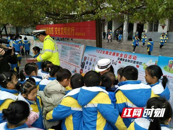 湖南瀘溪：校車按季“體檢”連續十年“零事故”