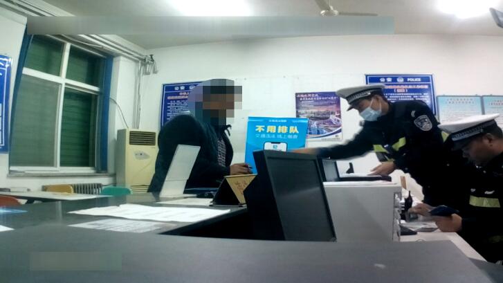 清苑交警：這種“黑校車”堅決不能坐！