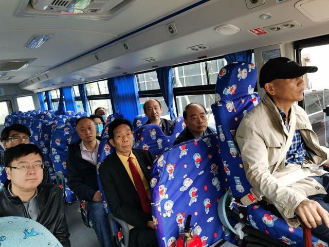 紹興:內(nèi)蒙古自治區(qū)代表團(tuán)蒞臨上虞考察校車智能防碰撞安全系統(tǒng) 紹興:內(nèi)蒙古自治區(qū)代表團(tuán)蒞臨上虞考察校車智能防碰撞安全系統(tǒng)