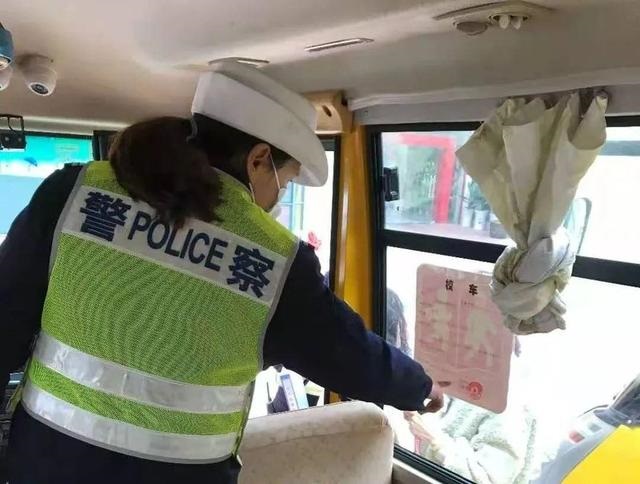 知危險 會避險｜交警走進幼兒園開展校車安全大檢查 筑牢安全防線