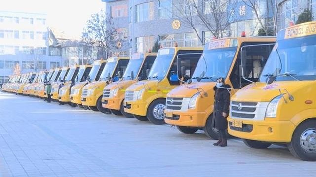 寧夏賀蘭縣:開啟“刷臉乘校車”模式,讓孩子上下學更安全! 寧夏賀蘭縣:開啟“刷臉乘校車”模式,讓孩子上下學更安全!