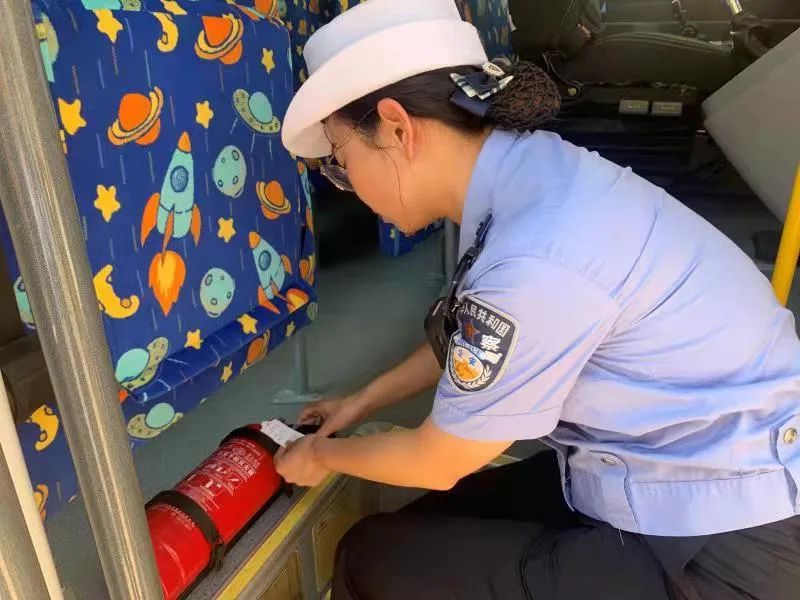 【金秋開學(xué)季】贛州經(jīng)開區(qū)交警多舉措保障學(xué)生出行安全