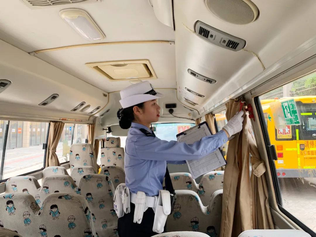 【金秋開學(xué)季】贛州經(jīng)開區(qū)交警多舉措保障學(xué)生出行安全