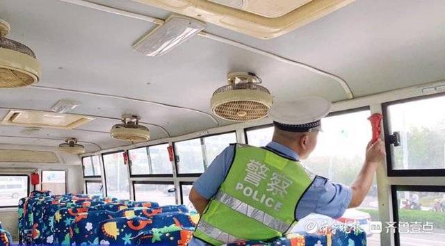 開(kāi)學(xué)首周，德州交警直屬四大隊(duì)開(kāi)展校車(chē)安全檢查護(hù)航開(kāi)學(xué)季