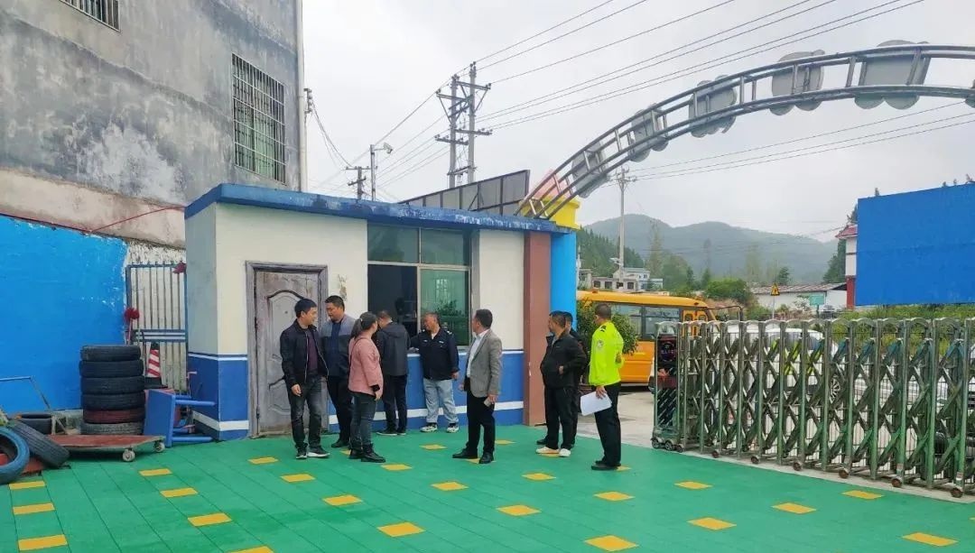 開展校車安全專項(xiàng)檢查 筑牢學(xué)生安全防線